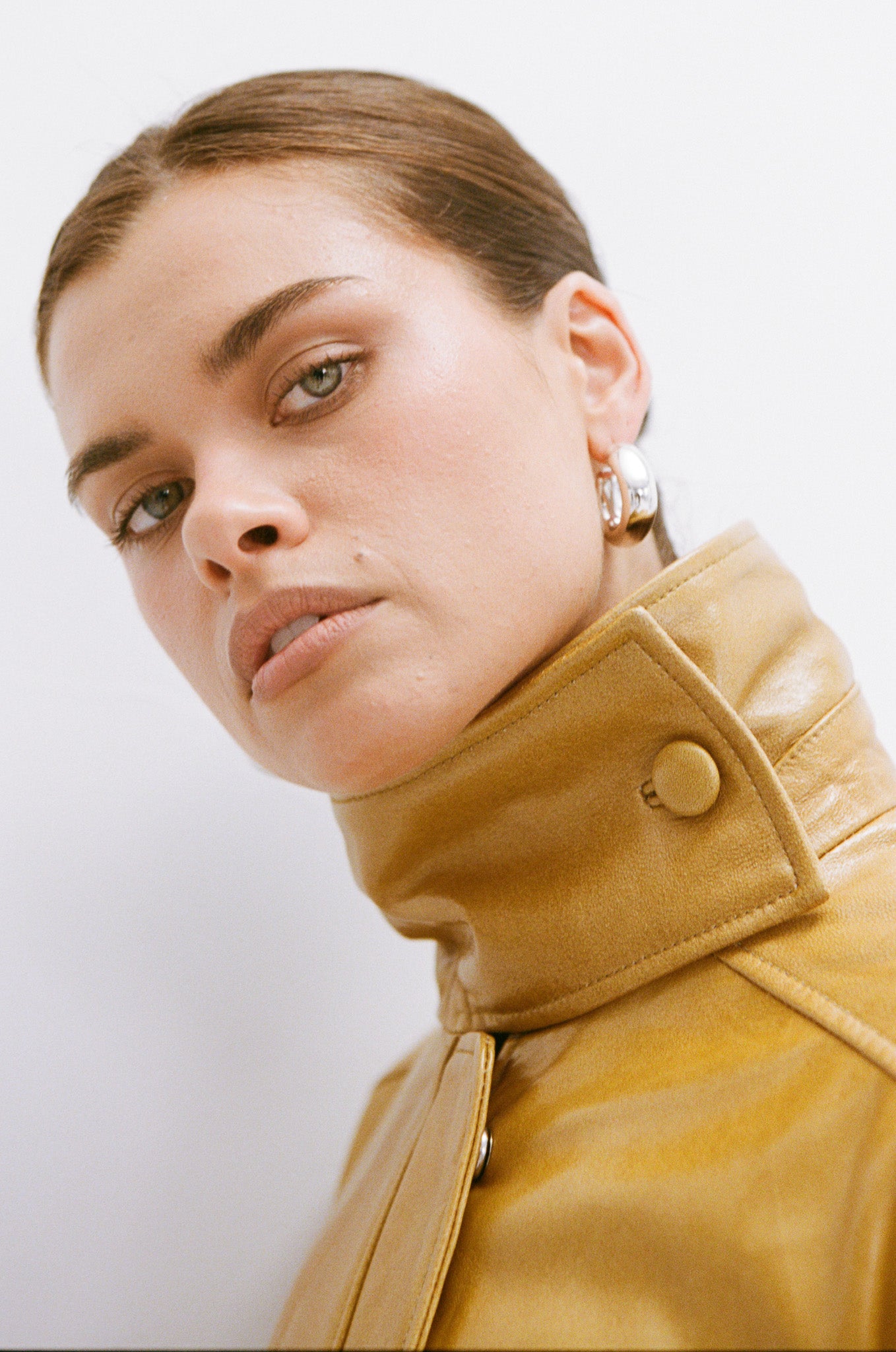 Dina Hoops - White Gold