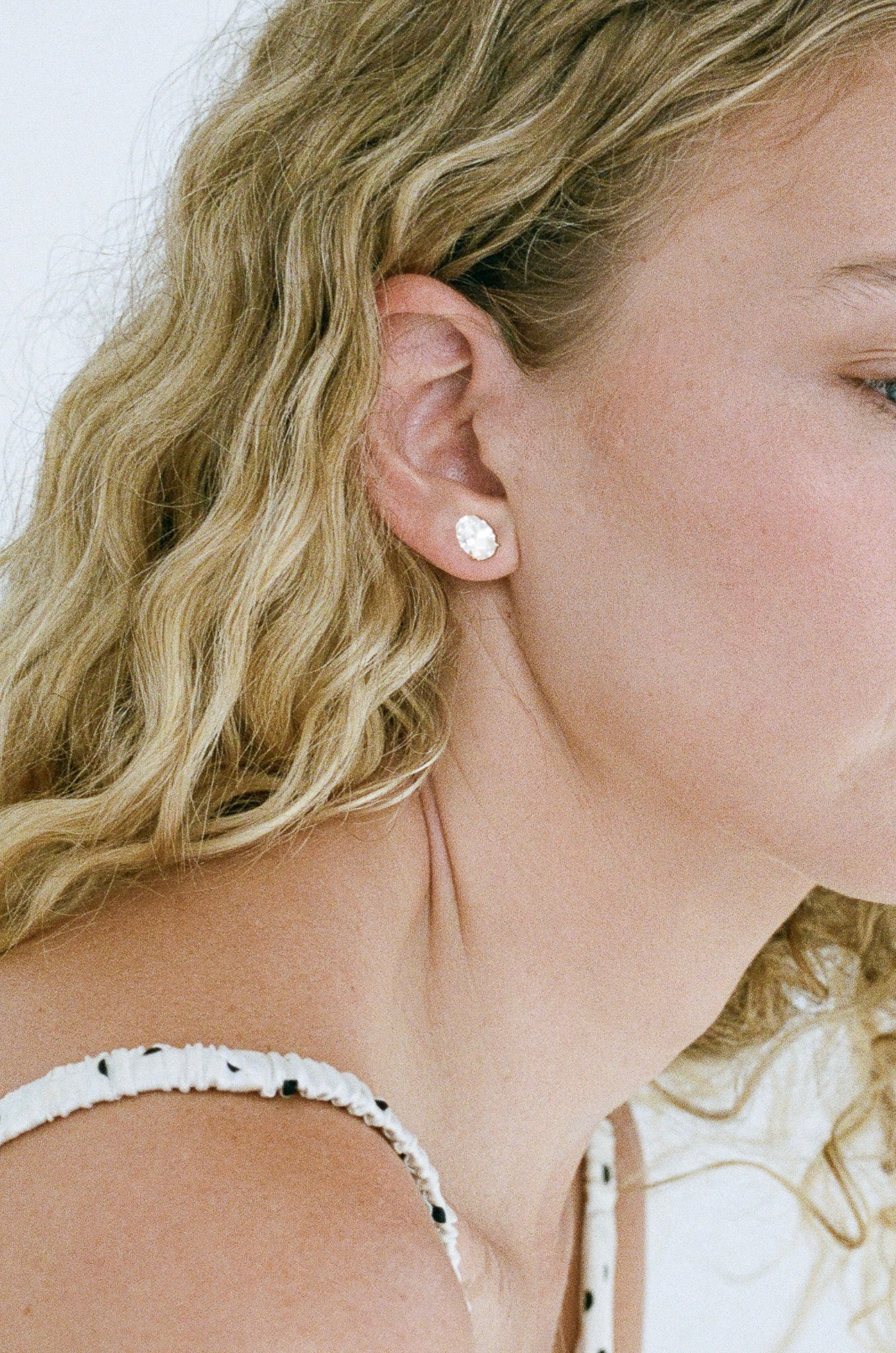 Oval Studs 2CT - Gold