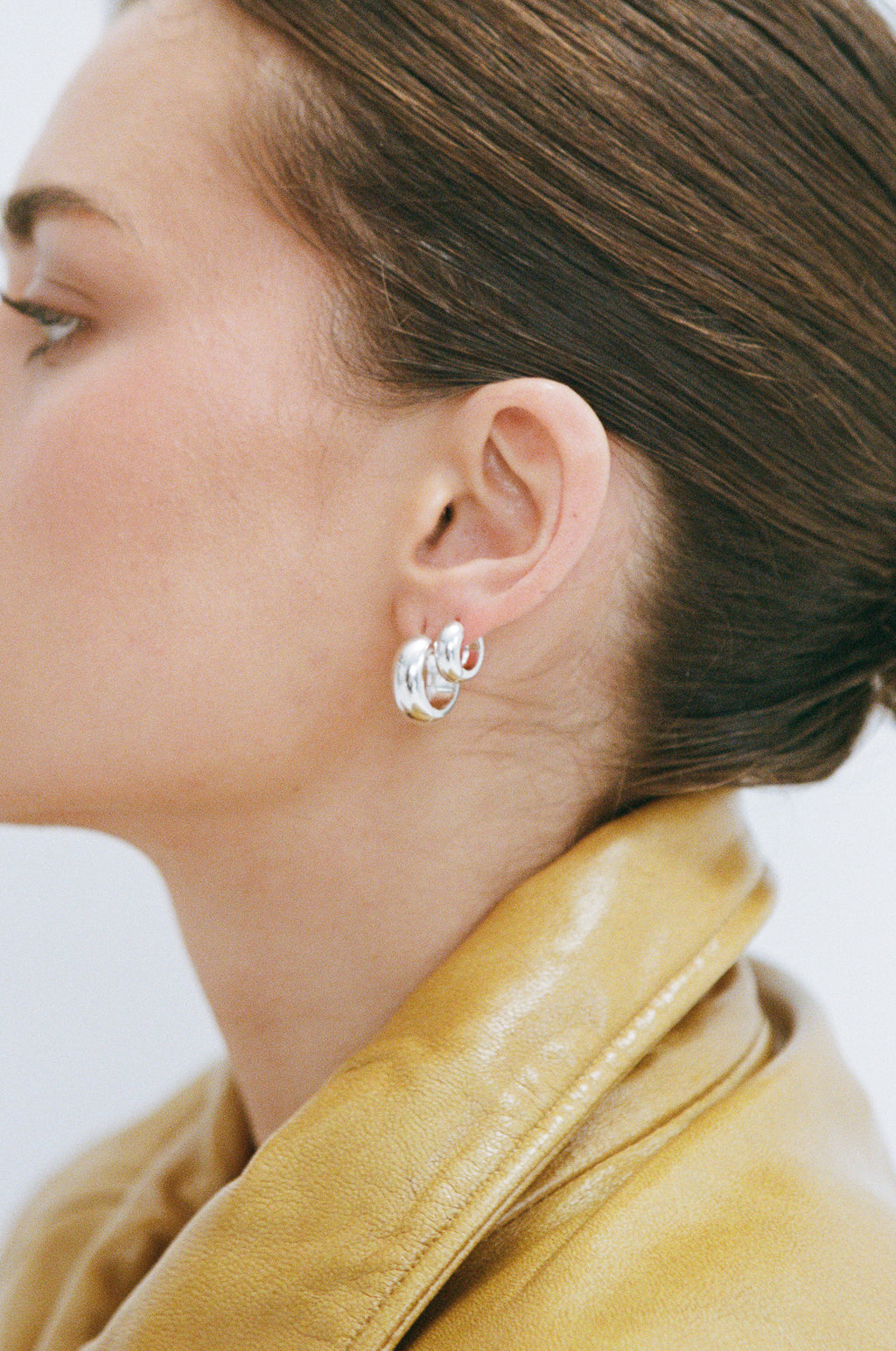 Petite Thick Huggies 8mm - White Gold