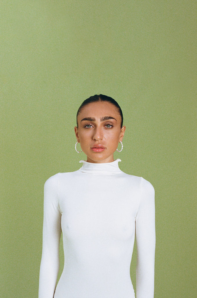 PEARL HOOPS